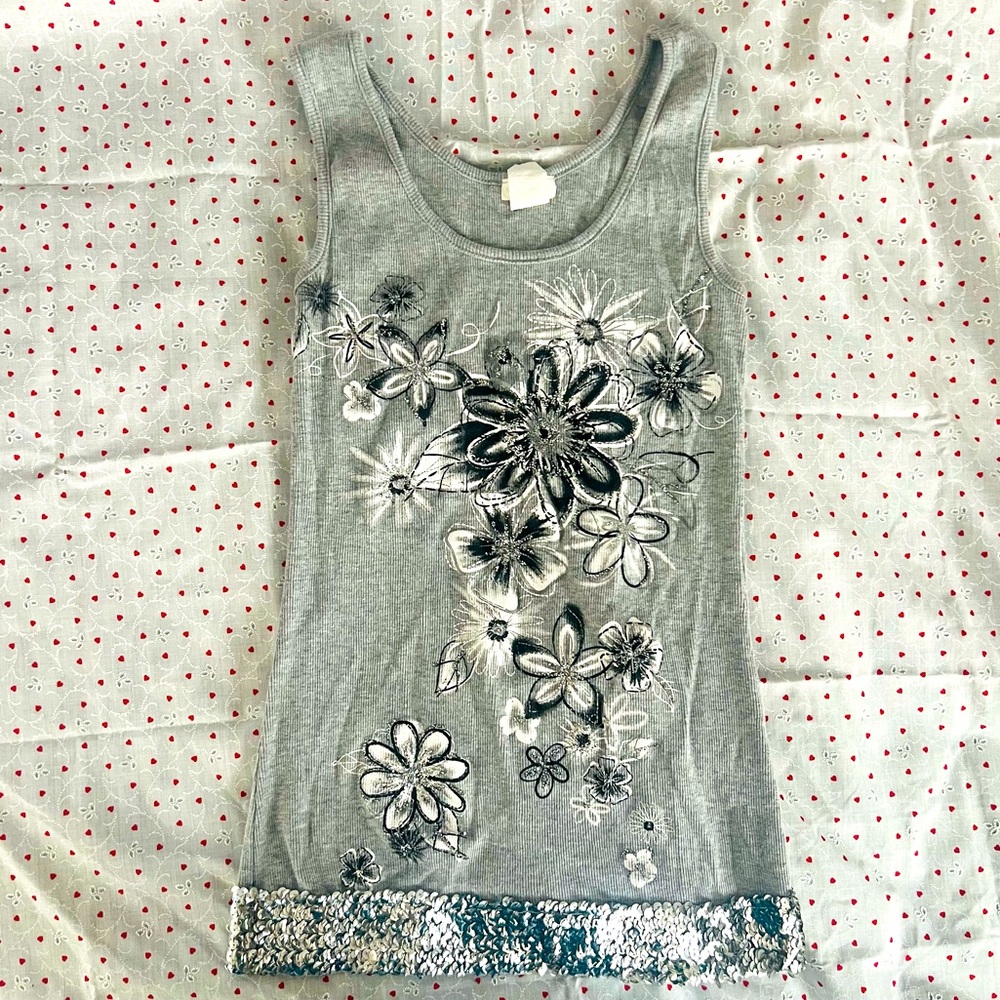 Bnk woman's grey floral print tank top with silver sequins Size Medium